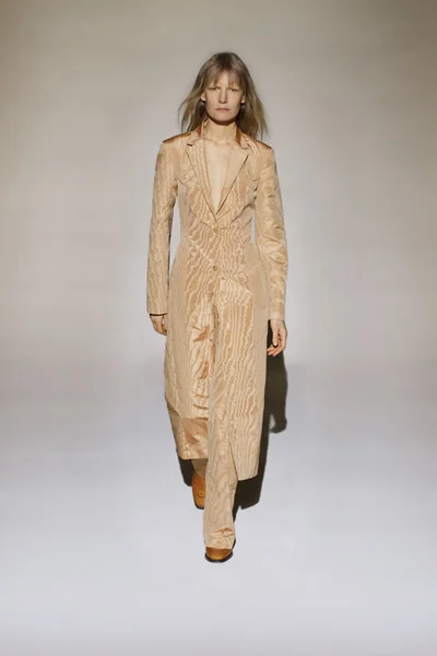 Look 23
